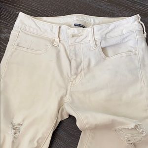 White American eagle jeans